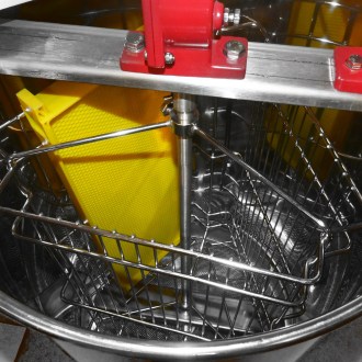 Mézkinyerő tartállyal Mellarius OptiLine 3 r. kézi P40