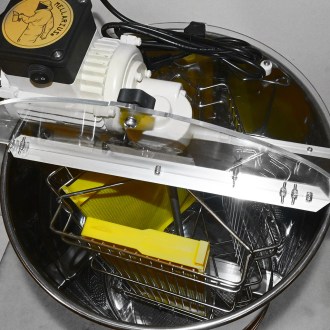 Mellarius OptiLine 3 keretes mézpergető tartállyal, 230V-os P40 elektromos meghajtással