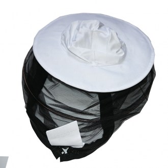 Cserélhető kalaprész cipzárral a méhészruhához